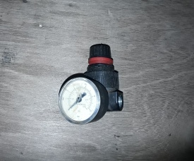 Norgen drukregelaar met manometer R06 