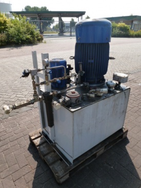 Hydrounit (1 x 30 kw + 1 x 2.2 kw motor)