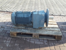 Reductor SEW 11 kw, 53 rpm 