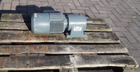 Reductor SEW 0.11/0.7 kw, 9-64 rpm 