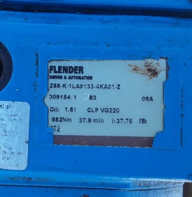 Reductor Flender 4 kw, 37.9 rpm 