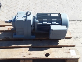 Reductor SEW 9.2 kw, 121 rpm (i=11.93) 