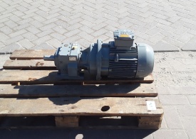 Reductor WEG 5 kw, 283 rpm 