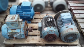 4 x Elektromotor 2.900 rpm 