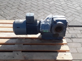 Reductor SEW 1.5 kw, 16 rpm 