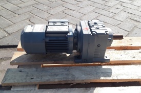 Reductor SEW 0.12 kw, 13 rpm 