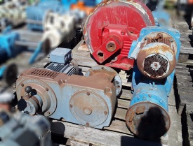 2 x Reductoren met parallel shaft 