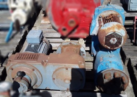 2 x Reductoren met parallel shaft 