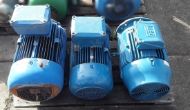 3 x Elektromotor 1.400 rpm 