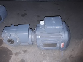 Reductor SEW 1.5 kw, 722 rpm 