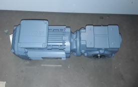 Reductor SEW 0.75 kw, 30 rpm 