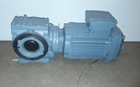 Reductor SEW 0.75 kw, 198 rpm 