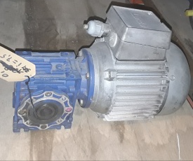 Reductor Lenze, 0.37 kw, 387 rpm 