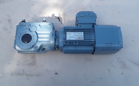 4 x Reductor SEW met rem 0.75 kw, 62 rpm 
