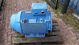 Elektromotor WEG 90 kw, 2.975 rpm 