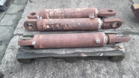 4 x Hydrauliek cilinders 