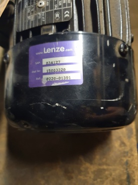 Reductor Lenze 0.37 kw, 31 rpm 