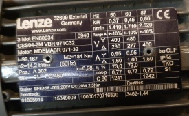 Reductor Lenze 0.37 kw, 14.2 rpm 