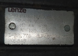 Servomotor Lenze met reductor MDSKARS056-22