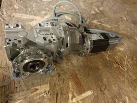 7 x Servomotor Schneider BDM7744HAA00