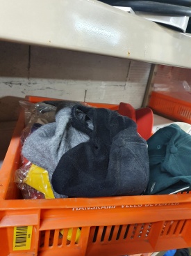 Diversen petten in verschillende kleuren 