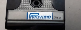 Pneuvano 753 