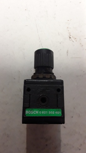 2 x Bosch 0821302401 