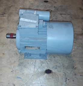 2 x Elektromotor 0.75 kw, 2.850 rpm 220 volt 