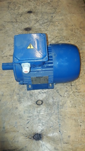 2 x Elektromotor Electramo 0.37 kw, 692 rpm 