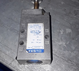 19 x Festo 5/2 magneetventiel MFH-5-1/8