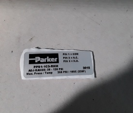 19 x Parker drukschakelaar PPS1-1C3-RHM 