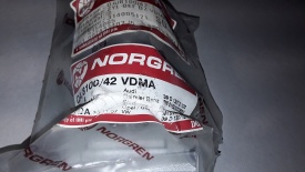 2 x Norgren achterscharnier QA/8100/42 VDMA 