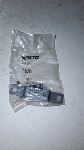 2 x Festo montagebeugel HW-M2/M3 