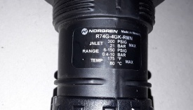 2 x Norgren drukregelaar R74G-4GK-RMN 