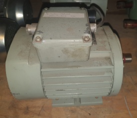 4 x Elektromotor 0.55 kw, 2.900 rpm 220 volt 