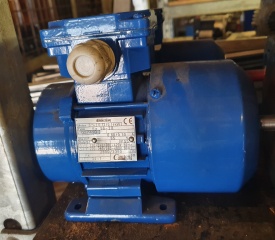 2 x Elektrim 0.12 kw, 2.800 rpm 