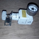2 x SMC drukregelaar met manometer 4B1-25 