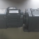 Reductor SEW met rem 1.5 kw, 145 rpm 