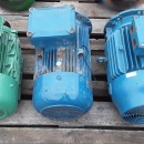 3 x Elektromotor 1.400 rpm 
