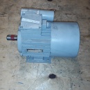 2 x Elektromotor 0.75 kw, 2.850 rpm 220 volt 