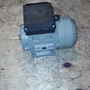 2 x Elektromotor 0.37 kw, 2.800 rpm 230 volt 